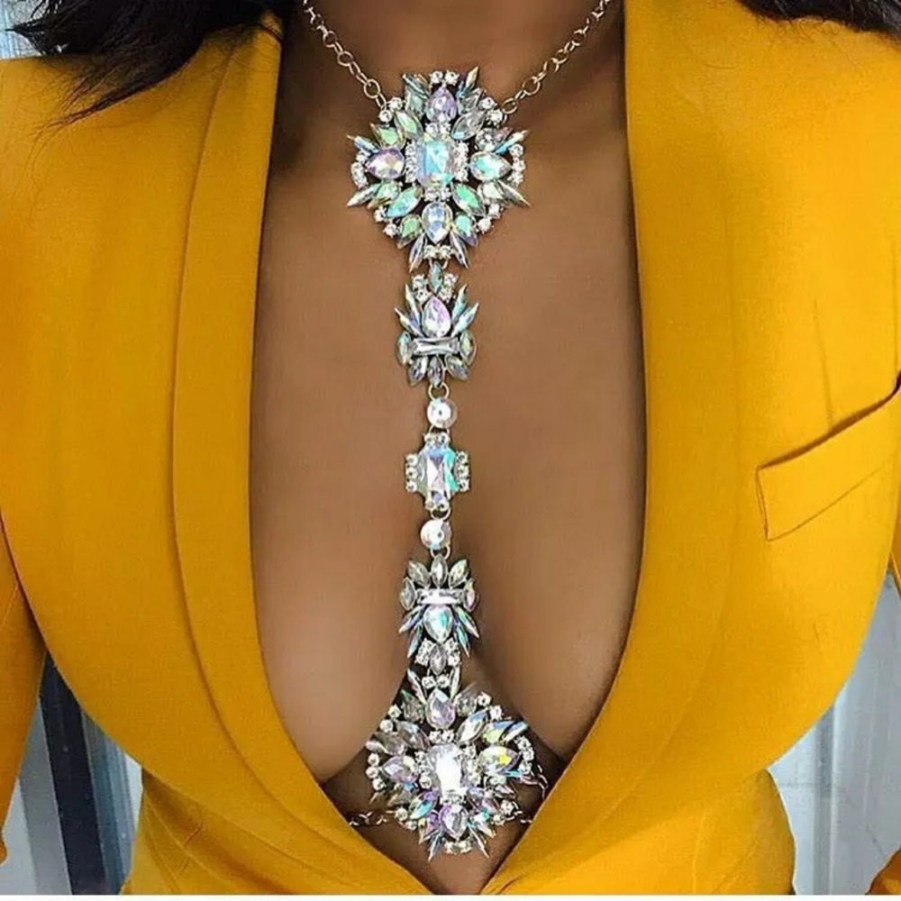Body necklace chain